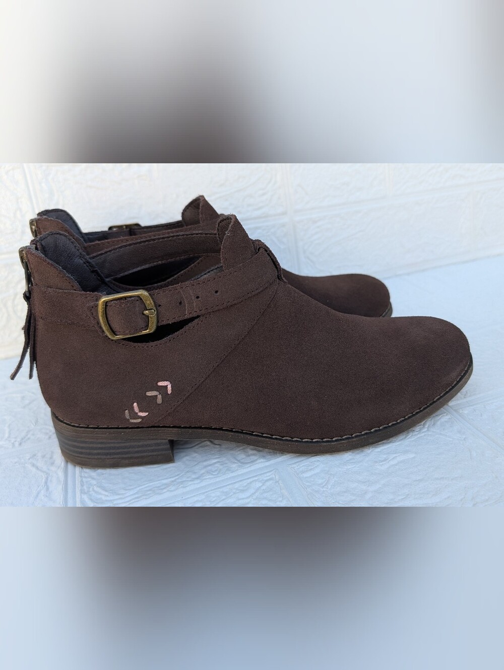 Skechers Women’s Dark Brown Suede Ankle Booties Sz 9.5